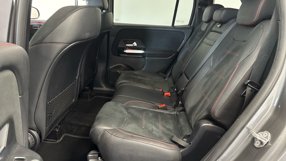 Mercedes-Benz GLB 200 AMG Line Premium 5dr 7G-Tronic Petrol Estate - Image 16