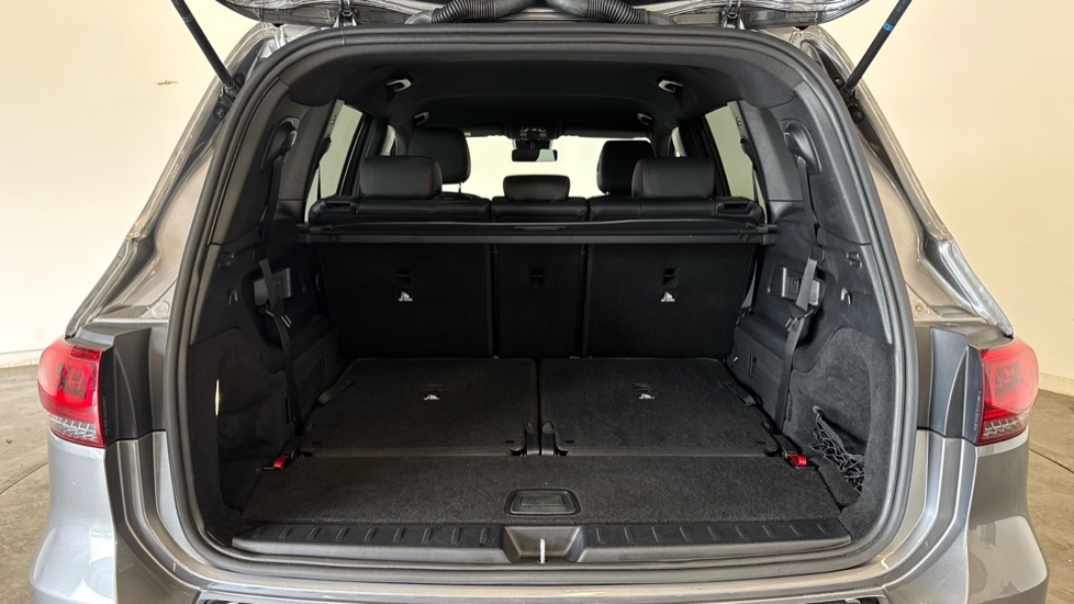 Mercedes-Benz GLB 200 AMG Line Premium 5dr 7G-Tronic Petrol Estate - Image 17
