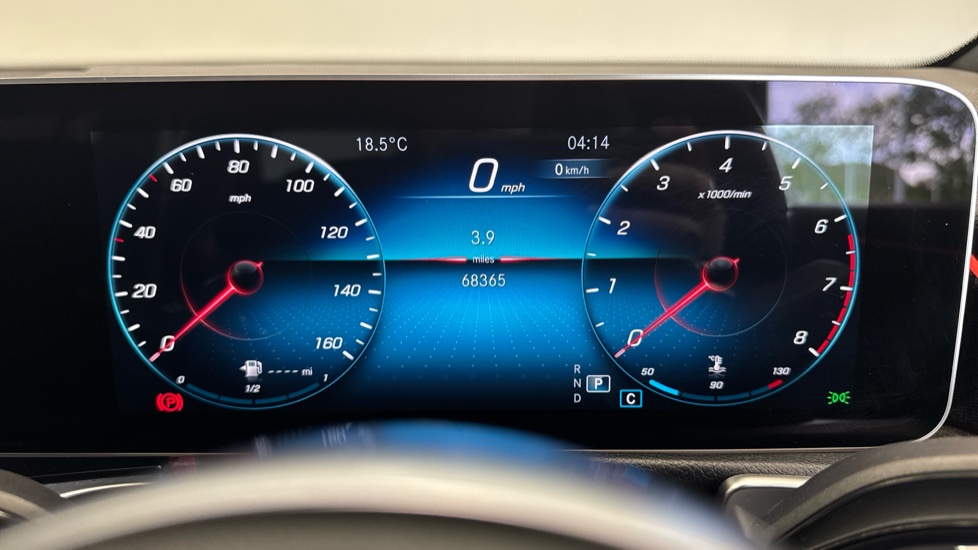 Mercedes-Benz GLB 200 AMG Line Premium 5dr 7G-Tronic Petrol Estate - Image 18