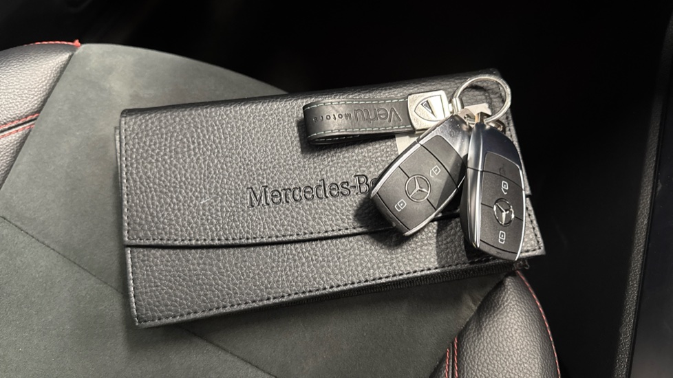 Mercedes-Benz GLB 200 AMG Line Premium 5dr 7G-Tronic Petrol Estate - Image 19