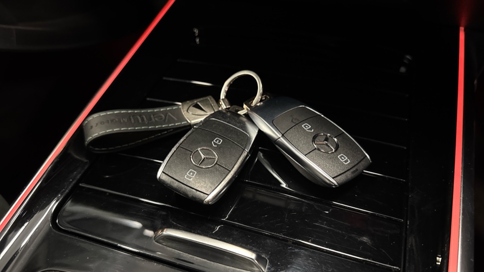 Mercedes-Benz GLB 200 AMG Line Premium 5dr 7G-Tronic Petrol Estate - Image 20