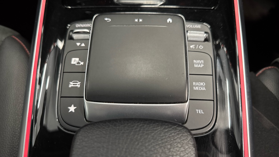 Mercedes-Benz GLB 200 AMG Line Premium 5dr 7G-Tronic Petrol Estate - Image 36