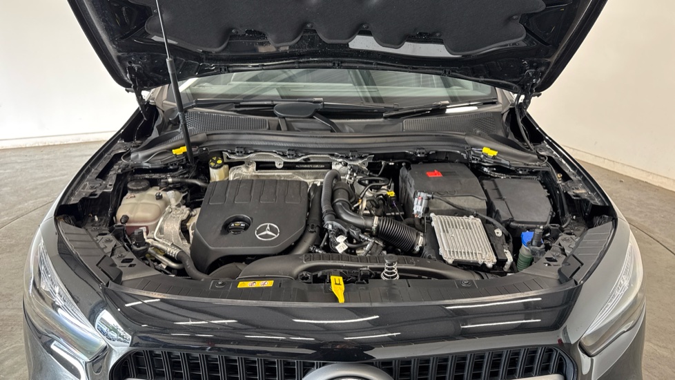 Mercedes-Benz GLA 200 Sport Executive 5dr Auto Petrol Hatchback - Image 8