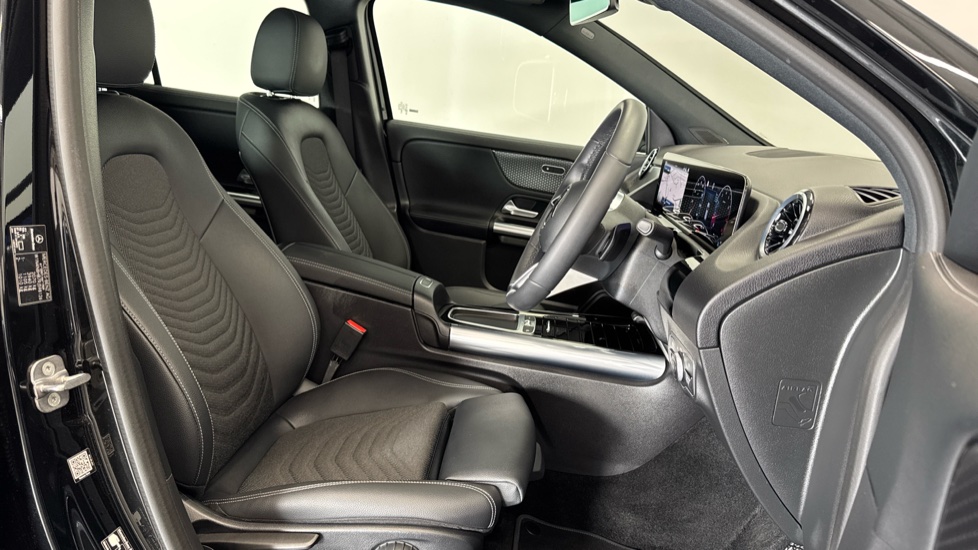 Mercedes-Benz GLA 200 Sport Executive 5dr Auto Petrol Hatchback - Image 28