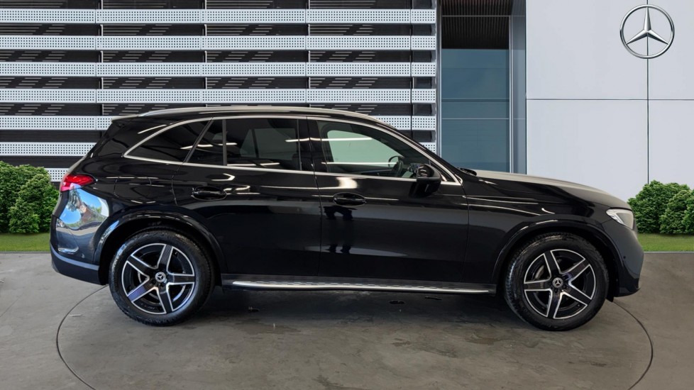 Mercedes-Benz GLC 300 4Matic AMG Line 5dr 9G-Tronic Petrol Estate - Image 5