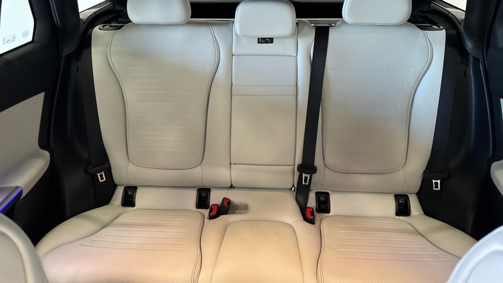 Mercedes-Benz GLC 300 4Matic AMG Line 5dr 9G-Tronic Petrol Estate - Image 15