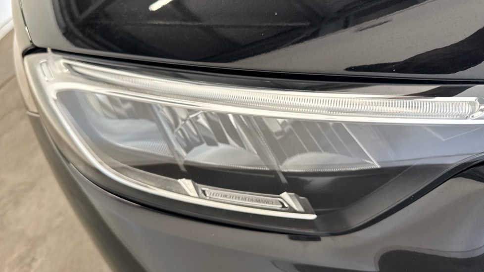 Mercedes-Benz GLC 300 4Matic AMG Line 5dr 9G-Tronic Petrol Estate - Image 21