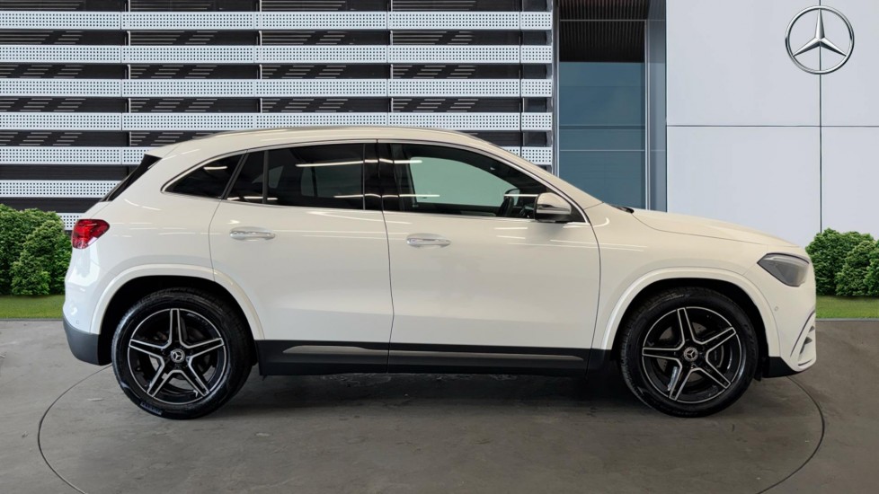 Mercedes-Benz GLA 200d AMG Line Executive 5dr Auto Diesel Hatchback - Image 5