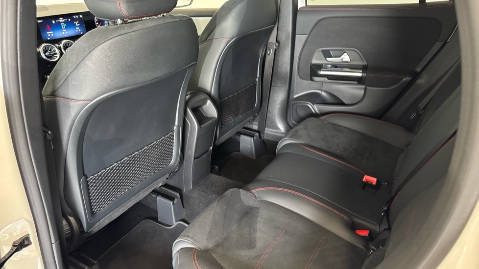 Mercedes-Benz GLA 200d AMG Line Executive 5dr Auto Diesel Hatchback - Image 16