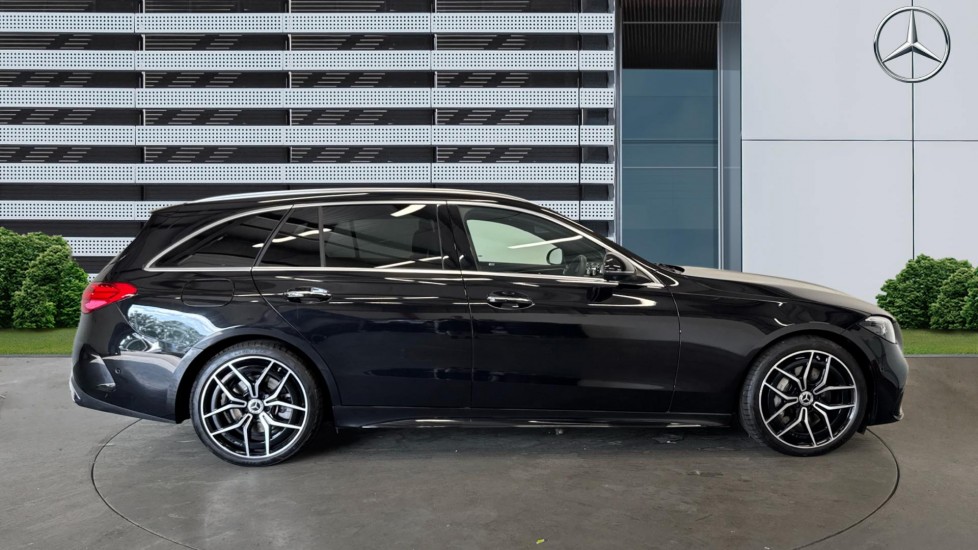 Mercedes-Benz C-Class C200d AMG Line Premium Plus 5dr Auto Diesel Estate - Image 5