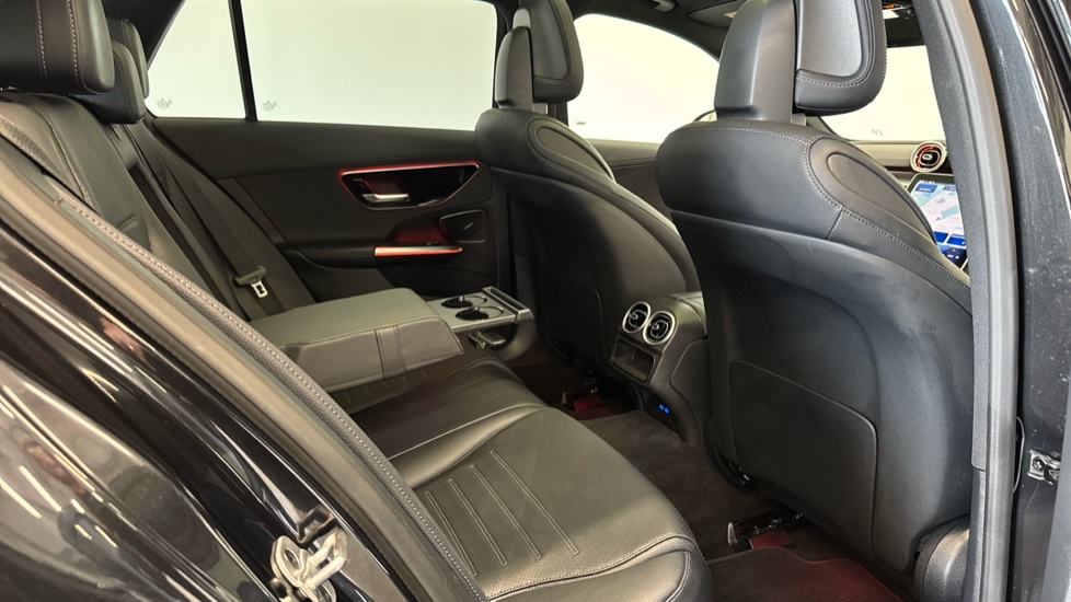 Mercedes-Benz C-Class C200d AMG Line Premium Plus 5dr Auto Diesel Estate - Image 22