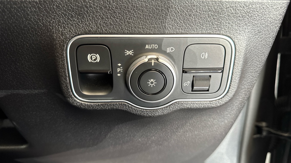 Mercedes-Benz Eqb 250+ 140kW Sport Executive 70.5kWh 5dr Auto Electric Estate - Image 30