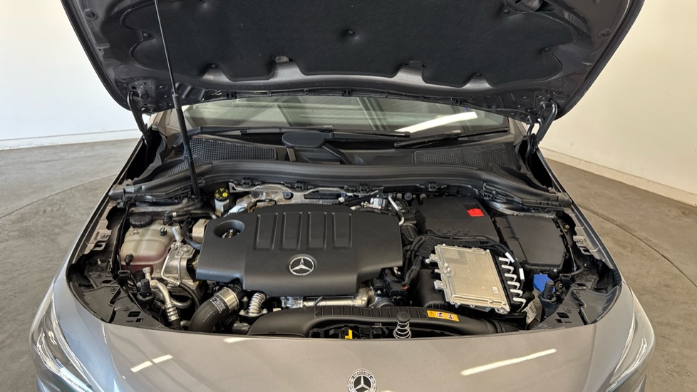 Mercedes-Benz B-Class B200d AMG Line Premium 5dr Auto Diesel Hatchback - Image 8