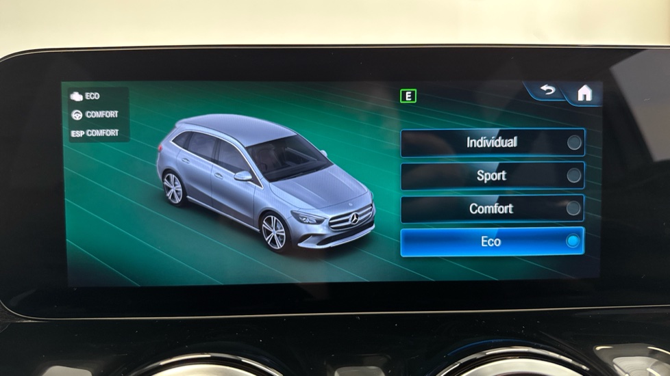 Mercedes-Benz B-Class B200d AMG Line Premium 5dr Auto Diesel Hatchback - Image 40