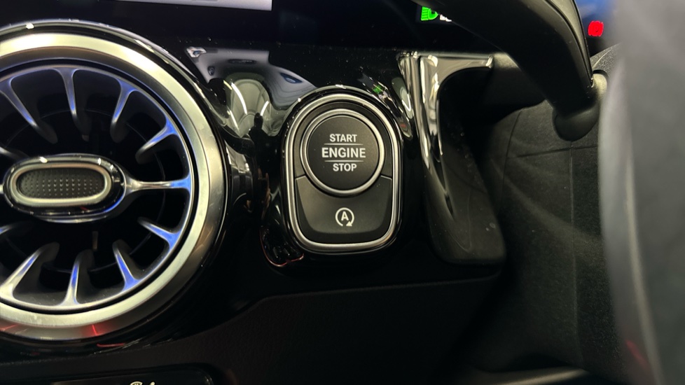 Mercedes-Benz GLA 220d 4Matic AMG Line Executive 5dr Auto Diesel Hatchback - Image 33