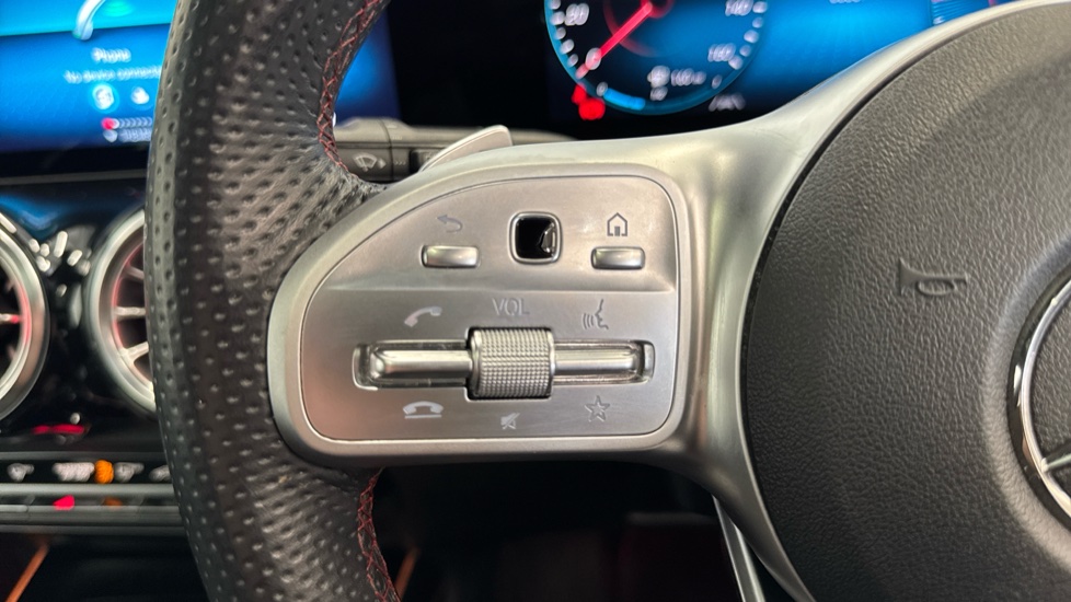 Mercedes-Benz GLB 220d 4Matic AMG Line Prem Plus 5dr 8G-Tronic Diesel Estate - Image 30