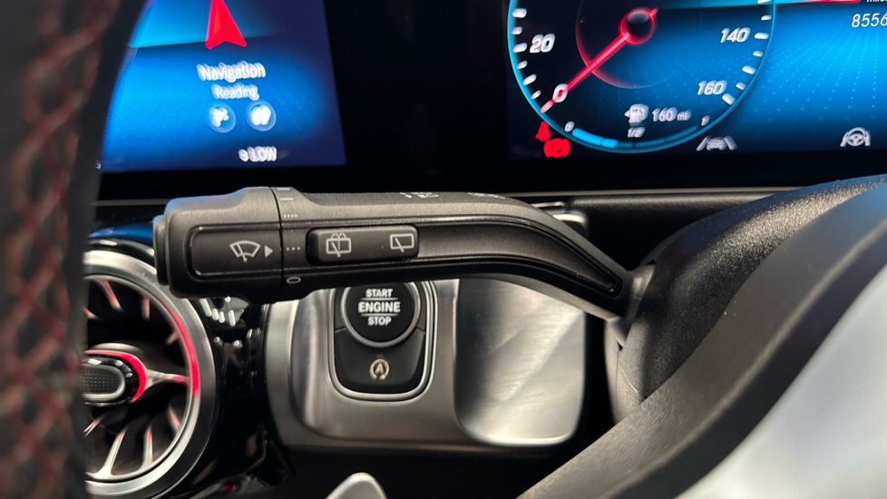 Mercedes-Benz GLB 220d 4Matic AMG Line Prem Plus 5dr 8G-Tronic Diesel Estate - Image 32