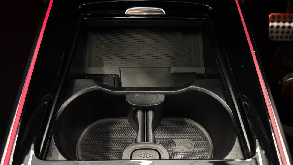 Mercedes-Benz GLB 220d 4Matic AMG Line Prem Plus 5dr 8G-Tronic Diesel Estate - Image 35