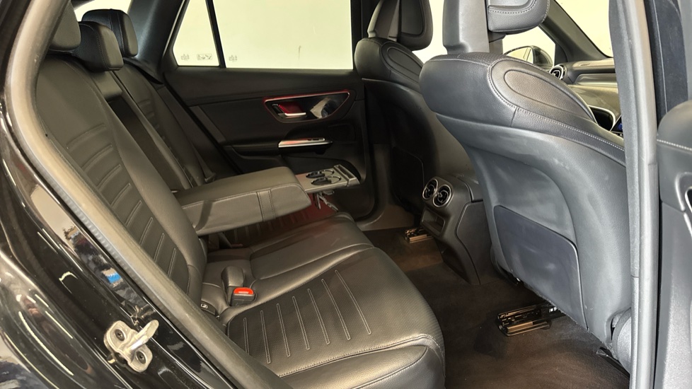 Mercedes-Benz GLC 300 4Matic AMG Line 5dr 9G-Tronic Petrol Estate - Image 22