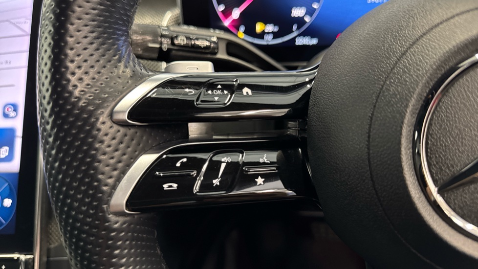 Mercedes-Benz GLC 300 4Matic AMG Line 5dr 9G-Tronic Petrol Estate - Image 29