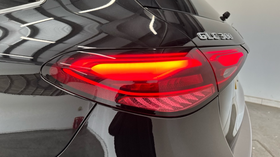 Mercedes-Benz GLC 300 4Matic AMG Line 5dr 9G-Tronic Petrol Estate - Image 45
