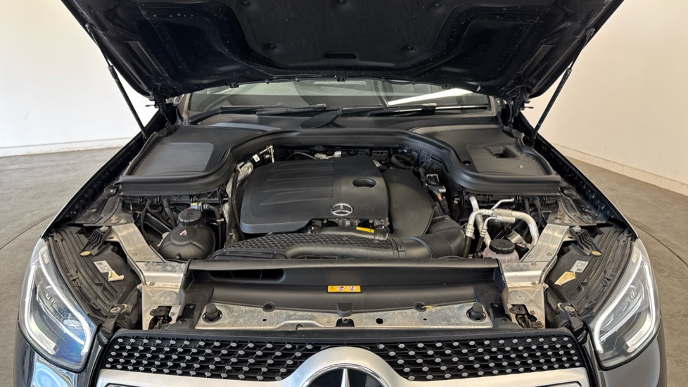 Mercedes-Benz GLC Coupe GLC 300 4Matic AMG Line 5dr 9G-Tronic Petrol Estate - Image 8