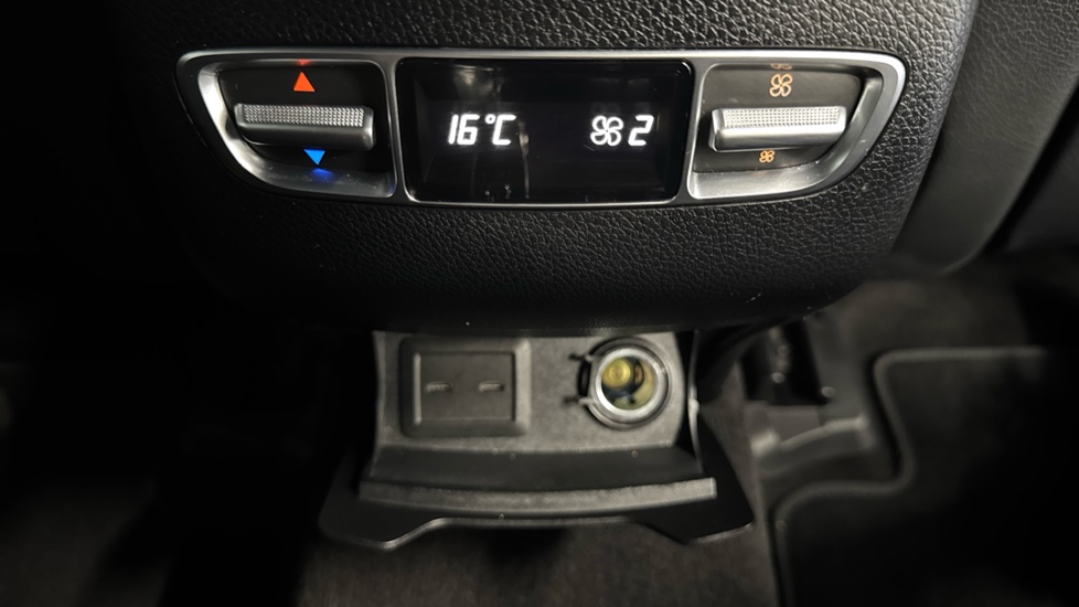 Mercedes-Benz GLC Coupe GLC 300 4Matic AMG Line 5dr 9G-Tronic Petrol Estate - Image 21