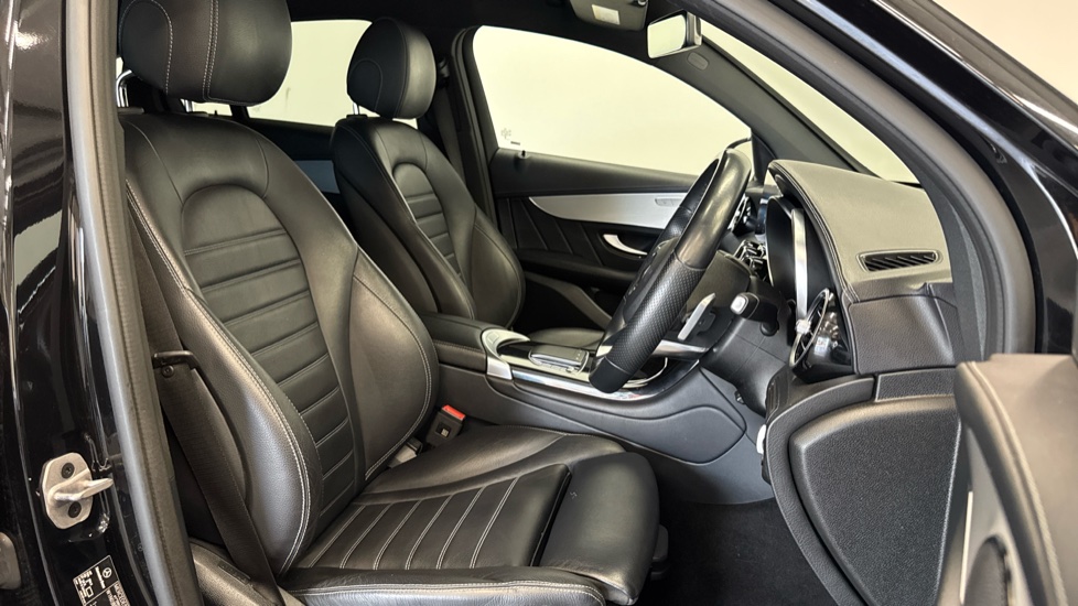 Mercedes-Benz GLC Coupe GLC 300 4Matic AMG Line 5dr 9G-Tronic Petrol Estate - Image 27