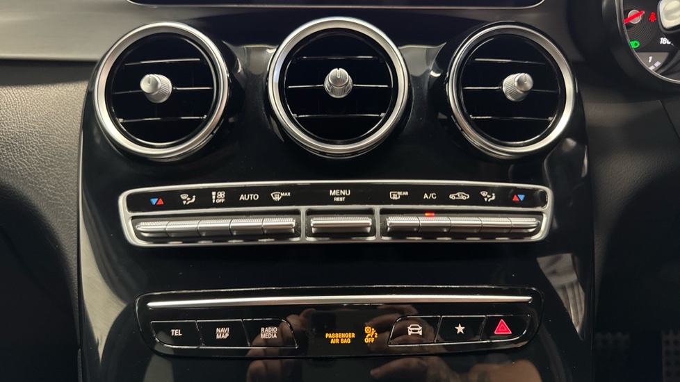Mercedes-Benz GLC Coupe GLC 300 4Matic AMG Line 5dr 9G-Tronic Petrol Estate - Image 32