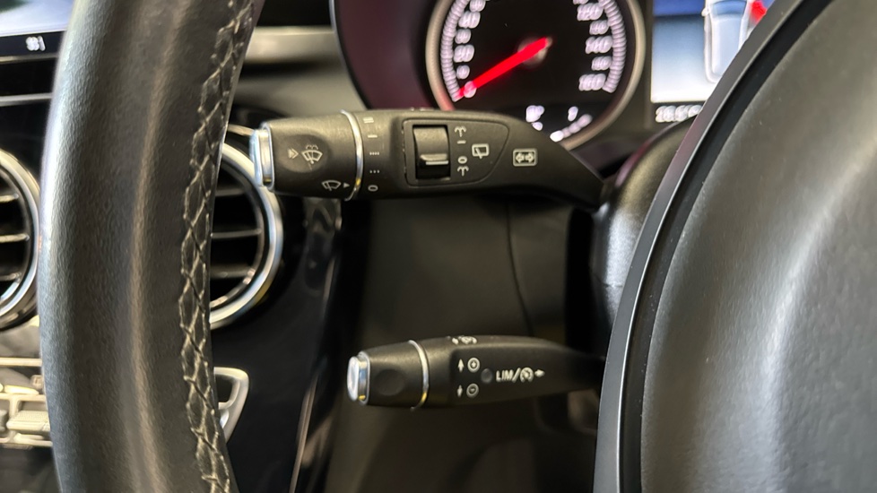 Mercedes-Benz C-Class C220d SE Executive Edition 5dr 9G-Tronic Diesel Estate - Image 24