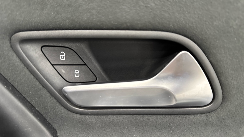 Mercedes-Benz A-Class A180 AMG Line Executive 5dr Petrol Hatchback - Image 22