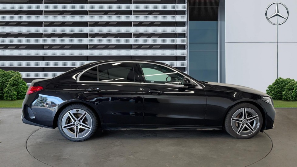 Mercedes-Benz C-Class C200 AMG Line 4dr 9G-Tronic Petrol Saloon - Image 5