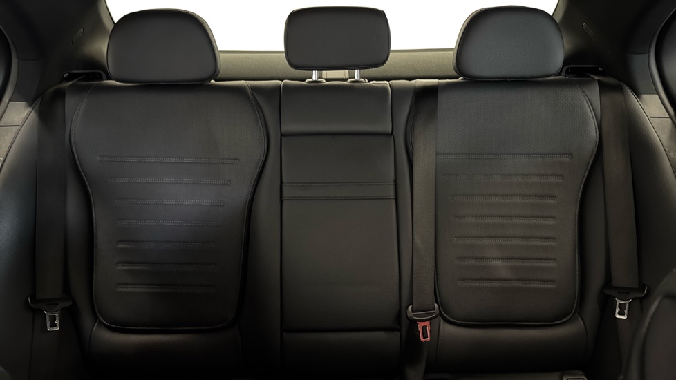 Mercedes-Benz C-Class C200 AMG Line 4dr 9G-Tronic Petrol Saloon - Image 15