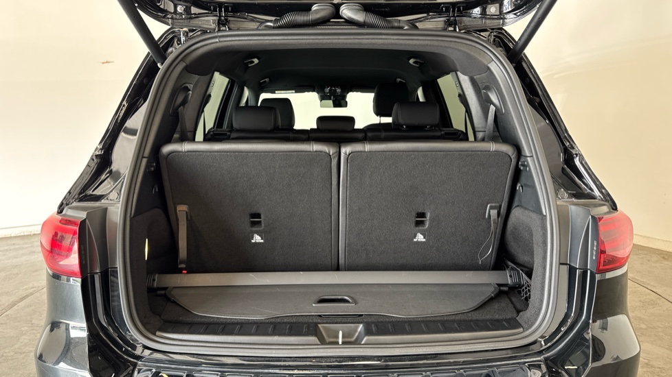 Mercedes-Benz GLB 200 Sport Executive 5dr 7G-Tronic Petrol Estate - Image 4