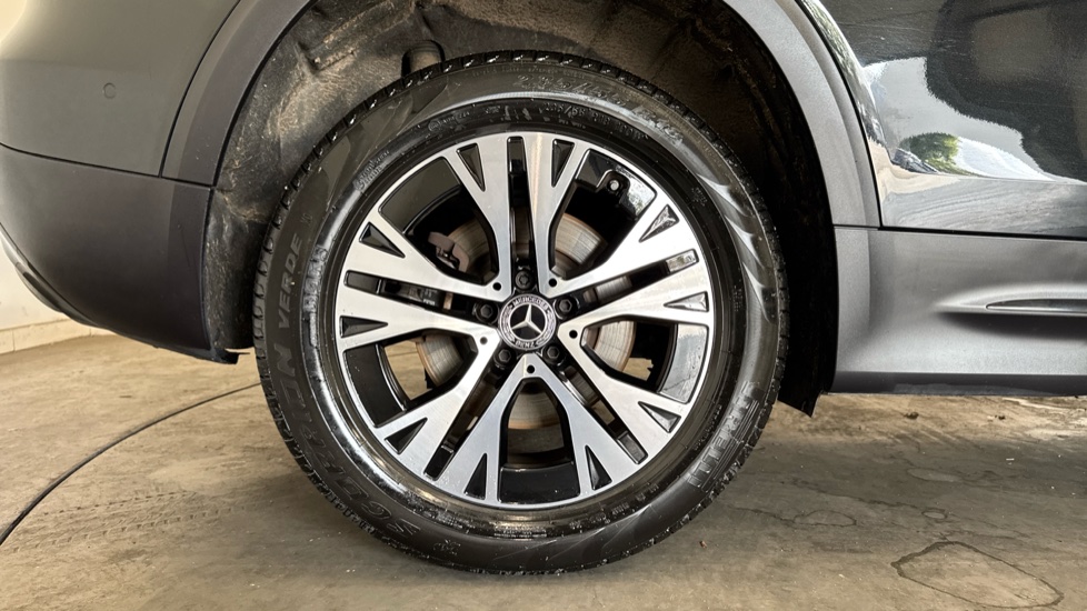Mercedes-Benz GLB 200 Sport Executive 5dr 7G-Tronic Petrol Estate - Image 7