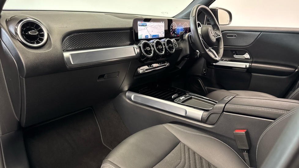 Mercedes-Benz GLB 200 Sport Executive 5dr 7G-Tronic Petrol Estate - Image 9