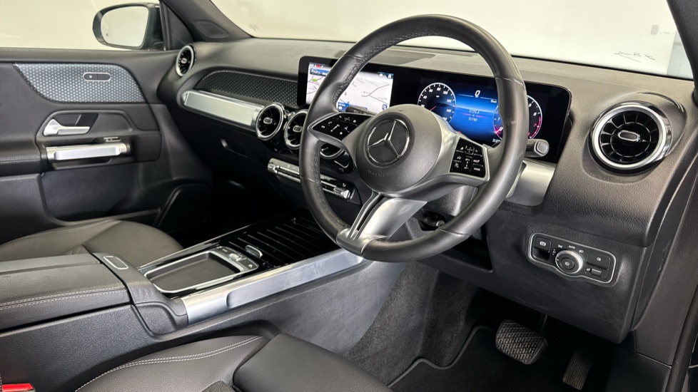 Mercedes-Benz GLB 200 Sport Executive 5dr 7G-Tronic Petrol Estate - Image 11