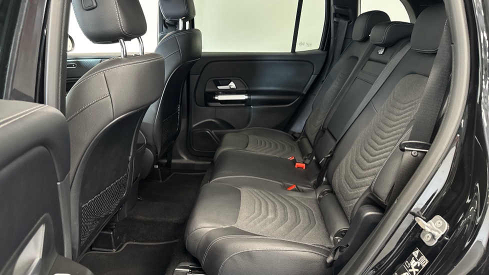 Mercedes-Benz GLB 200 Sport Executive 5dr 7G-Tronic Petrol Estate - Image 16