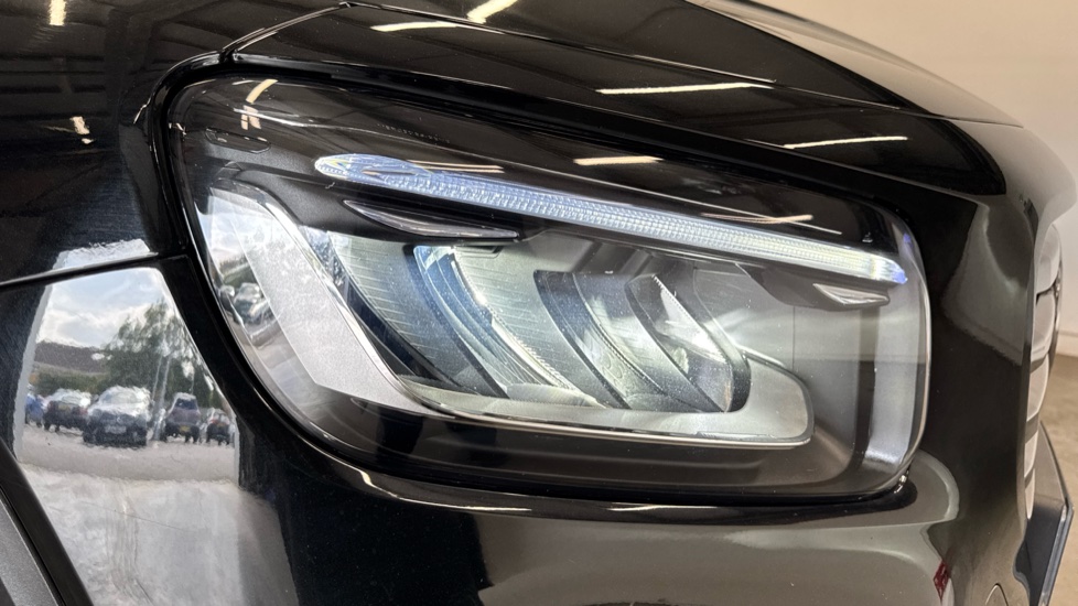 Mercedes-Benz GLB 200 Sport Executive 5dr 7G-Tronic Petrol Estate - Image 45
