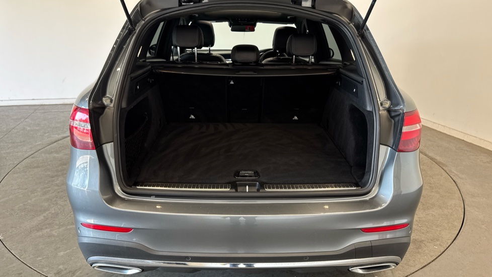 Mercedes-Benz GLC 220d 4Matic AMG Line Premium 5dr 9G-Tronic Diesel Estate - Image 4