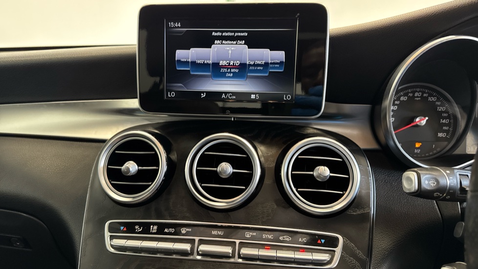 Mercedes-Benz GLC 220d 4Matic AMG Line Premium 5dr 9G-Tronic Diesel Estate - Image 12