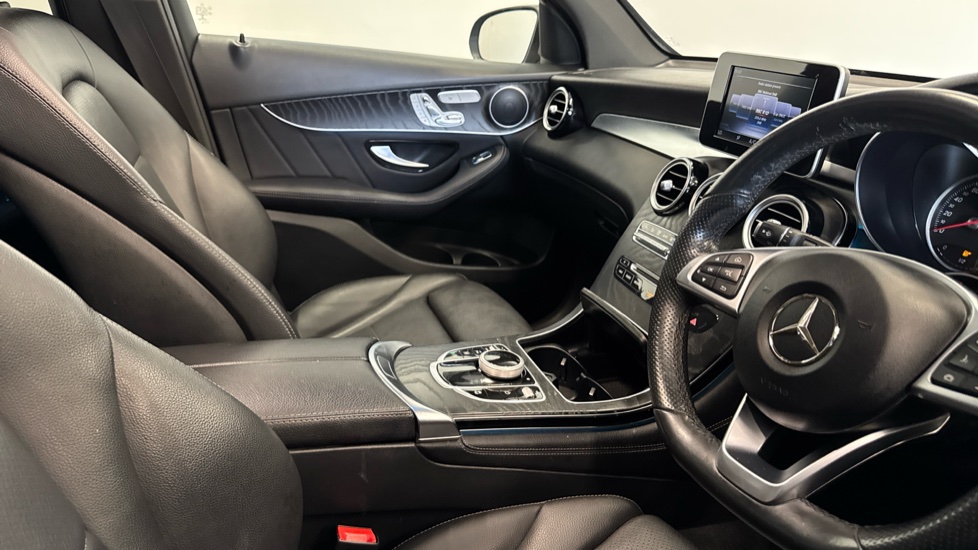 Mercedes-Benz GLC 220d 4Matic AMG Line Premium 5dr 9G-Tronic Diesel Estate - Image 14