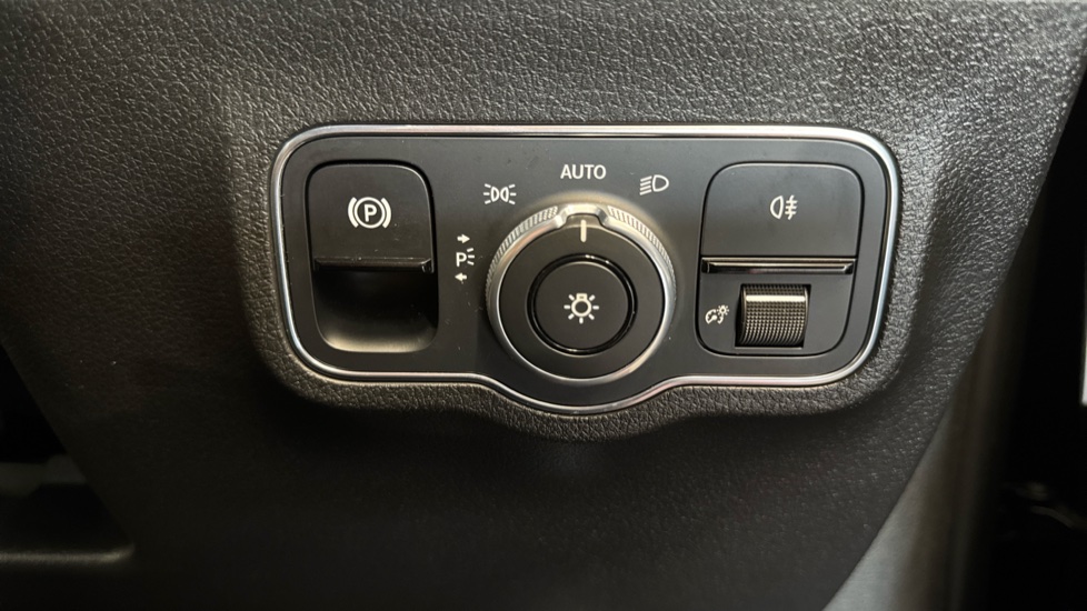 Mercedes-AMG GLB GLB 35 4Matic Premium 5dr 8G-Tronic - Image 29