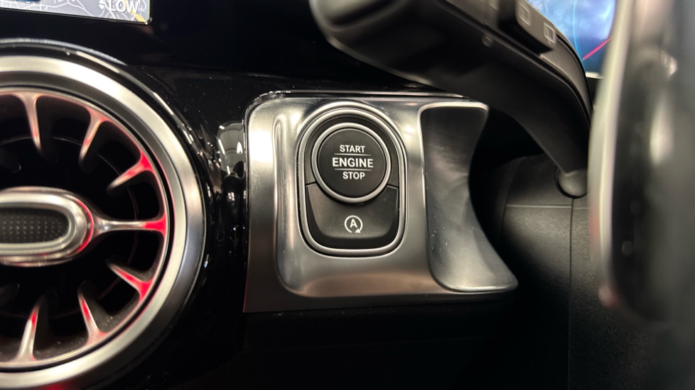 Mercedes-AMG GLB GLB 35 4Matic Premium 5dr 8G-Tronic - Image 33