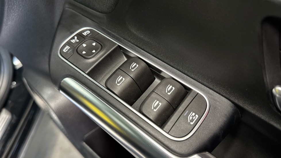 Mercedes-Benz GLA 220d 4Matic AMG Line Premium Plus 5dr Auto Diesel Hatchback - Image 25