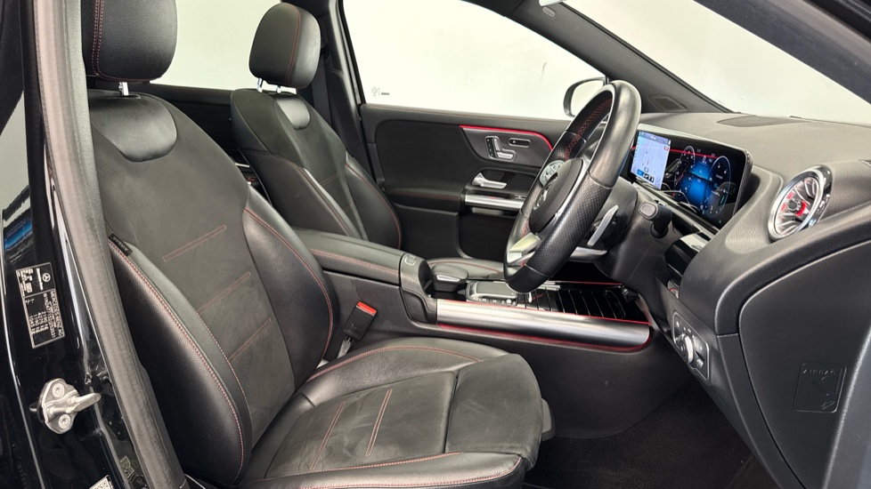Mercedes-Benz GLA 220d 4Matic AMG Line Premium Plus 5dr Auto Diesel Hatchback - Image 27