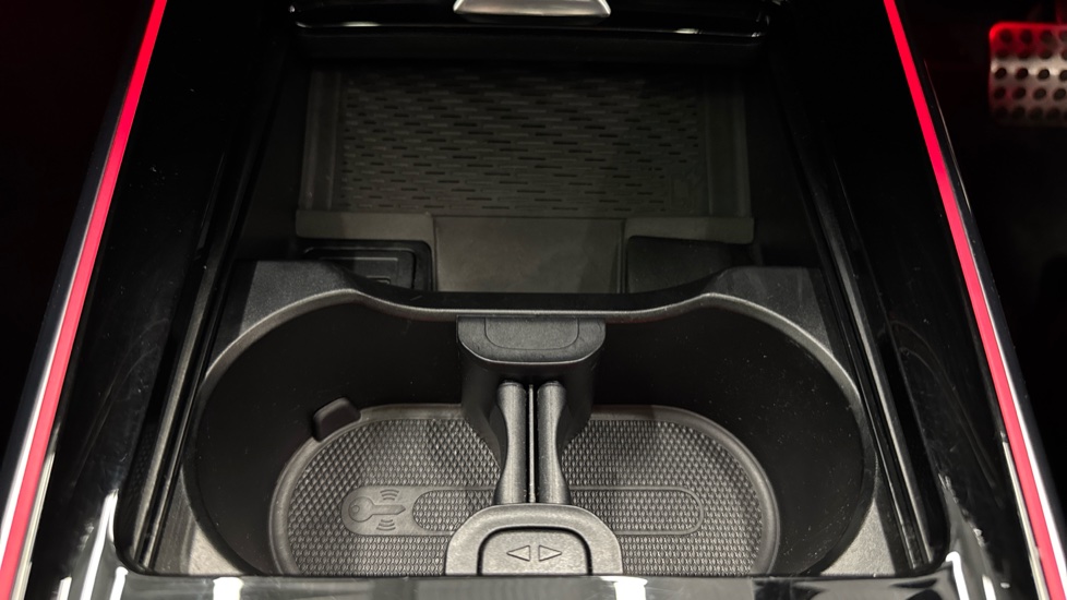 Mercedes-Benz GLA 220d 4Matic AMG Line Premium Plus 5dr Auto Diesel Hatchback - Image 34