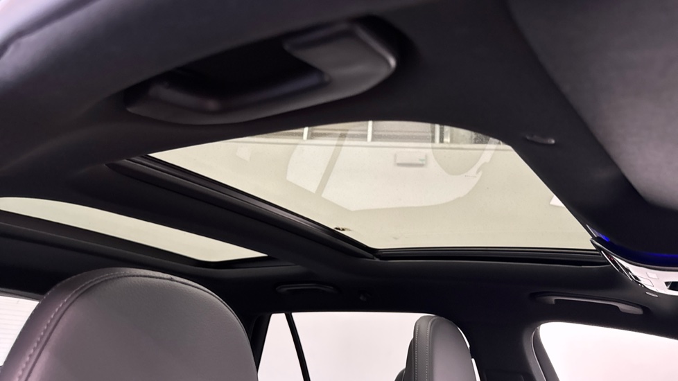 Mercedes-Benz C-Class C300e AMG Line Premium [Pan Roof] 5dr 9G-Tronic Estate - Image 24