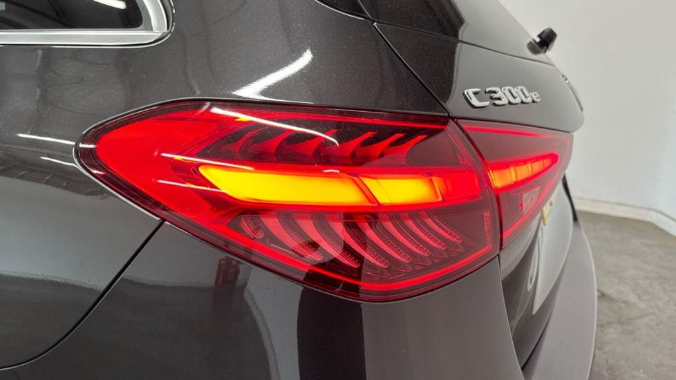 Mercedes-Benz C-Class C300e AMG Line Premium [Pan Roof] 5dr 9G-Tronic Estate - Image 45