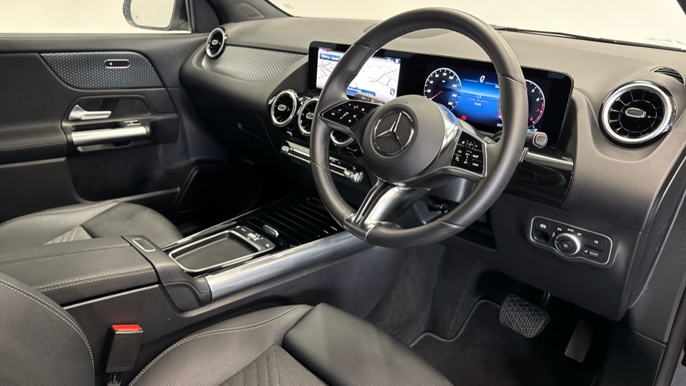 Mercedes-Benz GLA 200 Sport Executive 5dr Auto Petrol Hatchback - Image 11